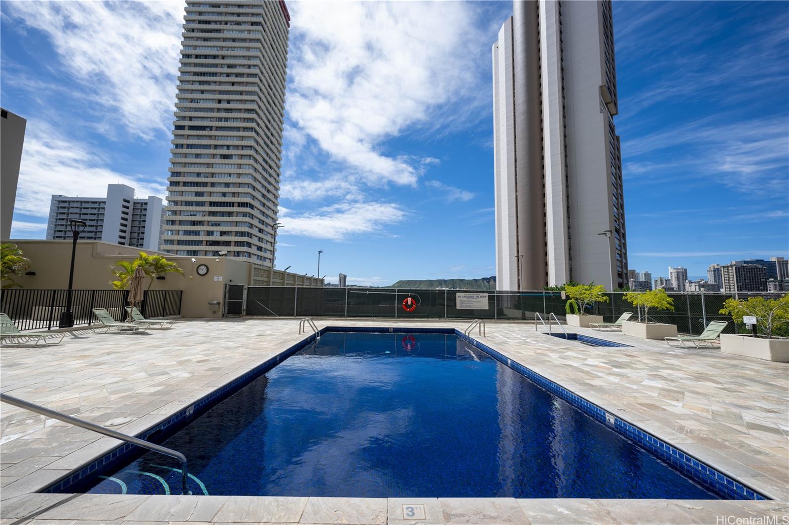 Iolani Court Plaza condo # 3507, Honolulu, Hawaii - photo 9 of 24