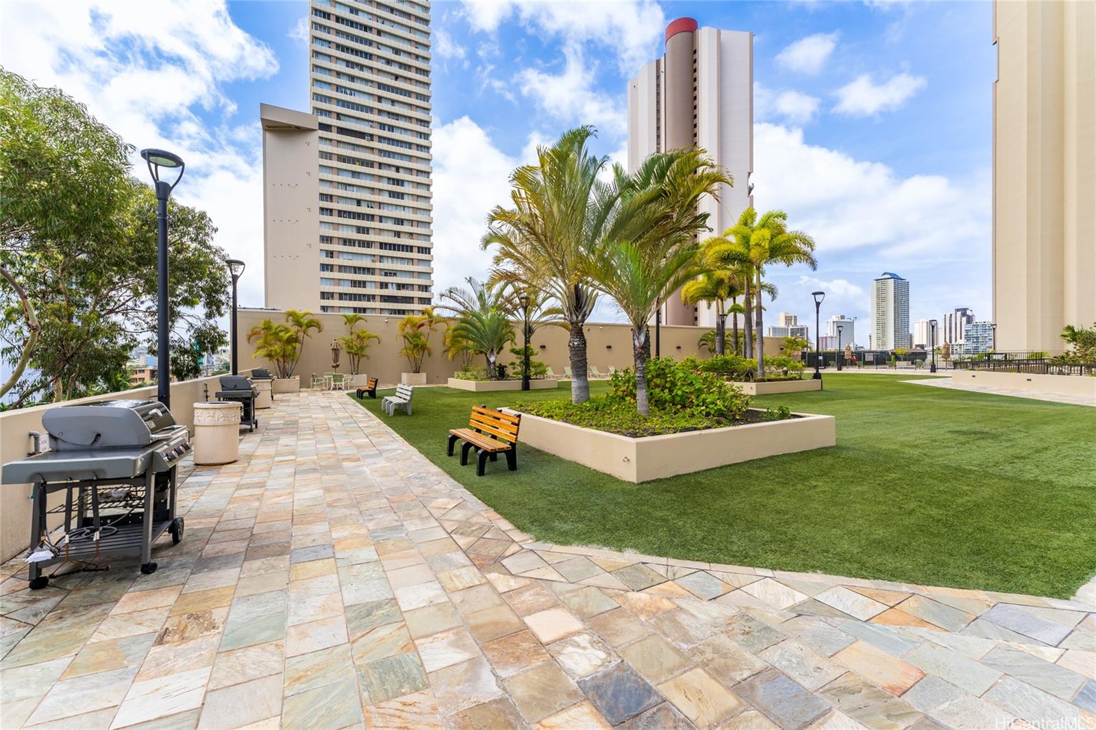 Iolani Court Plaza condo # 3801, Honolulu, Hawaii - photo 21 of 25