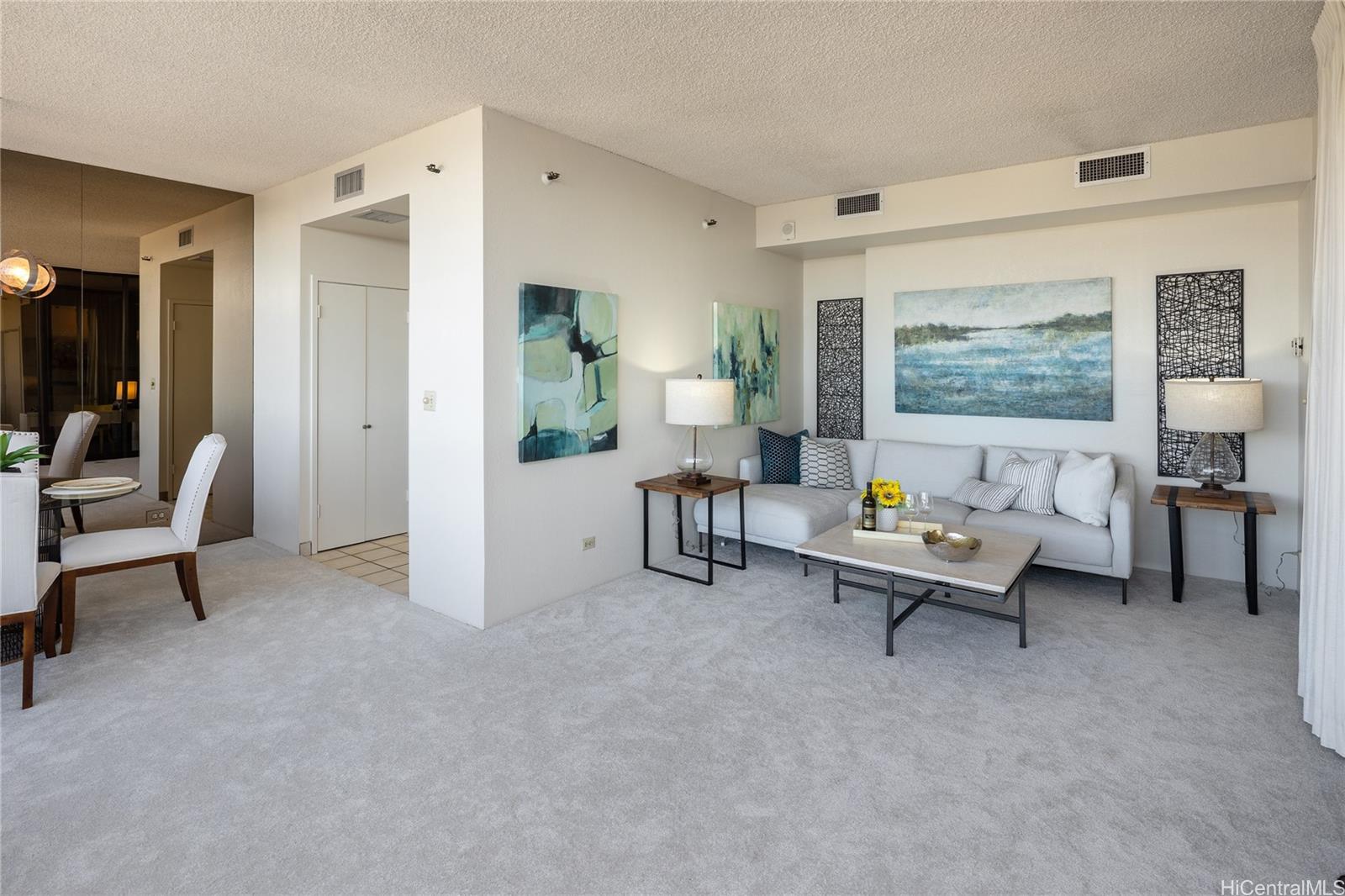 Iolani Court Plaza condo # 3804, Honolulu, Hawaii - photo 4 of 23