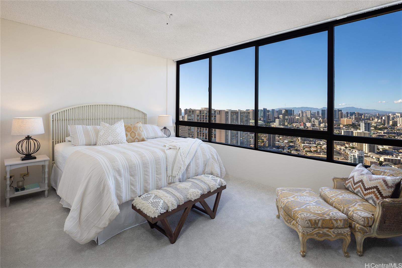 Iolani Court Plaza condo # 3804, Honolulu, Hawaii - photo 10 of 23