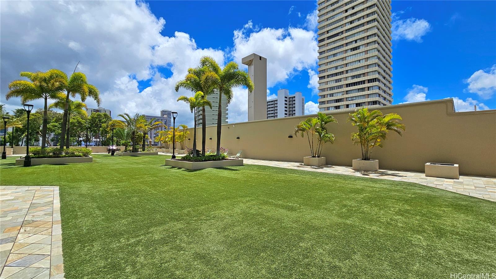 Iolani Court Plaza condo # 401, Honolulu, Hawaii - photo 14 of 25