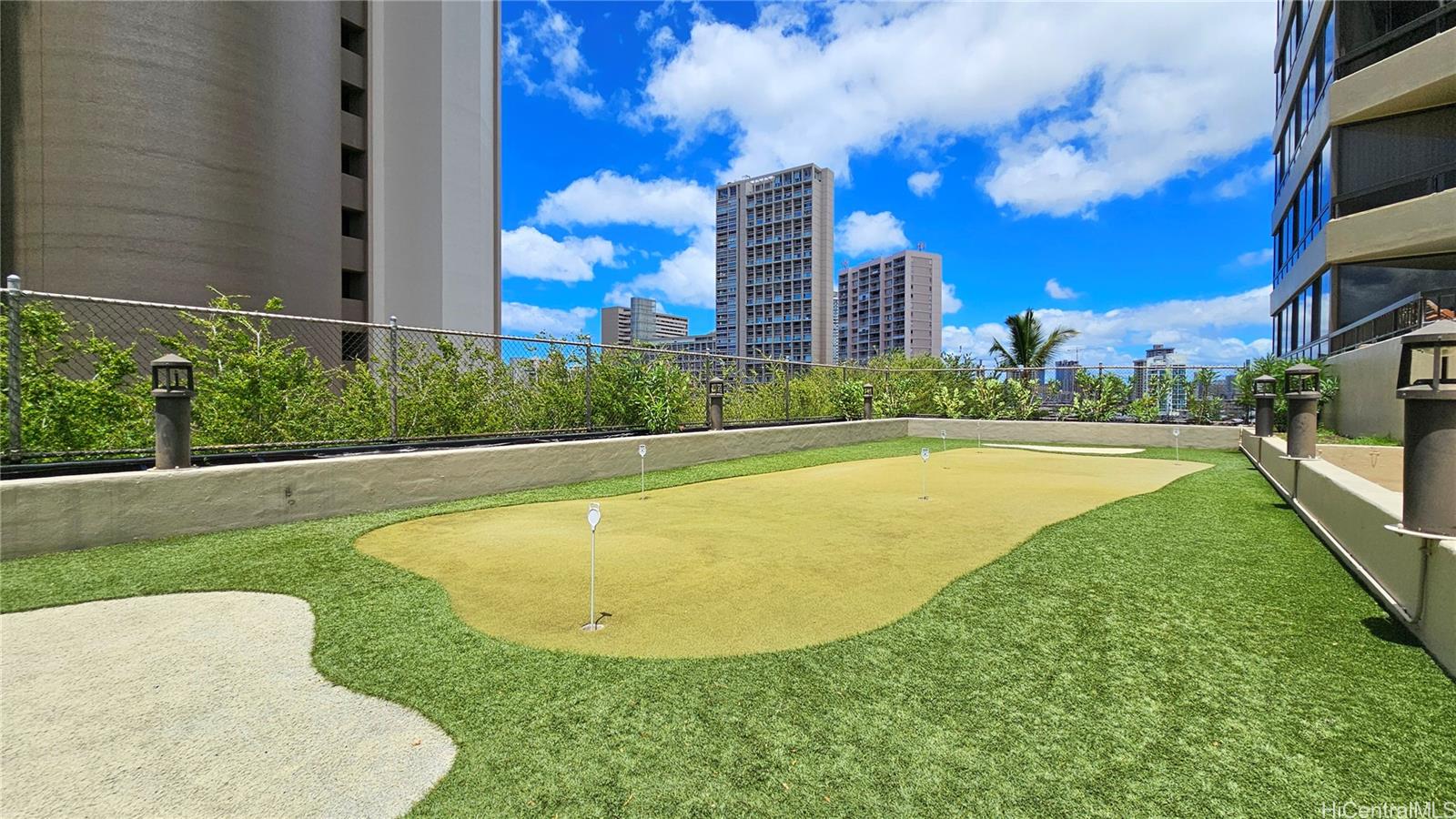 Iolani Court Plaza condo # 401, Honolulu, Hawaii - photo 18 of 25