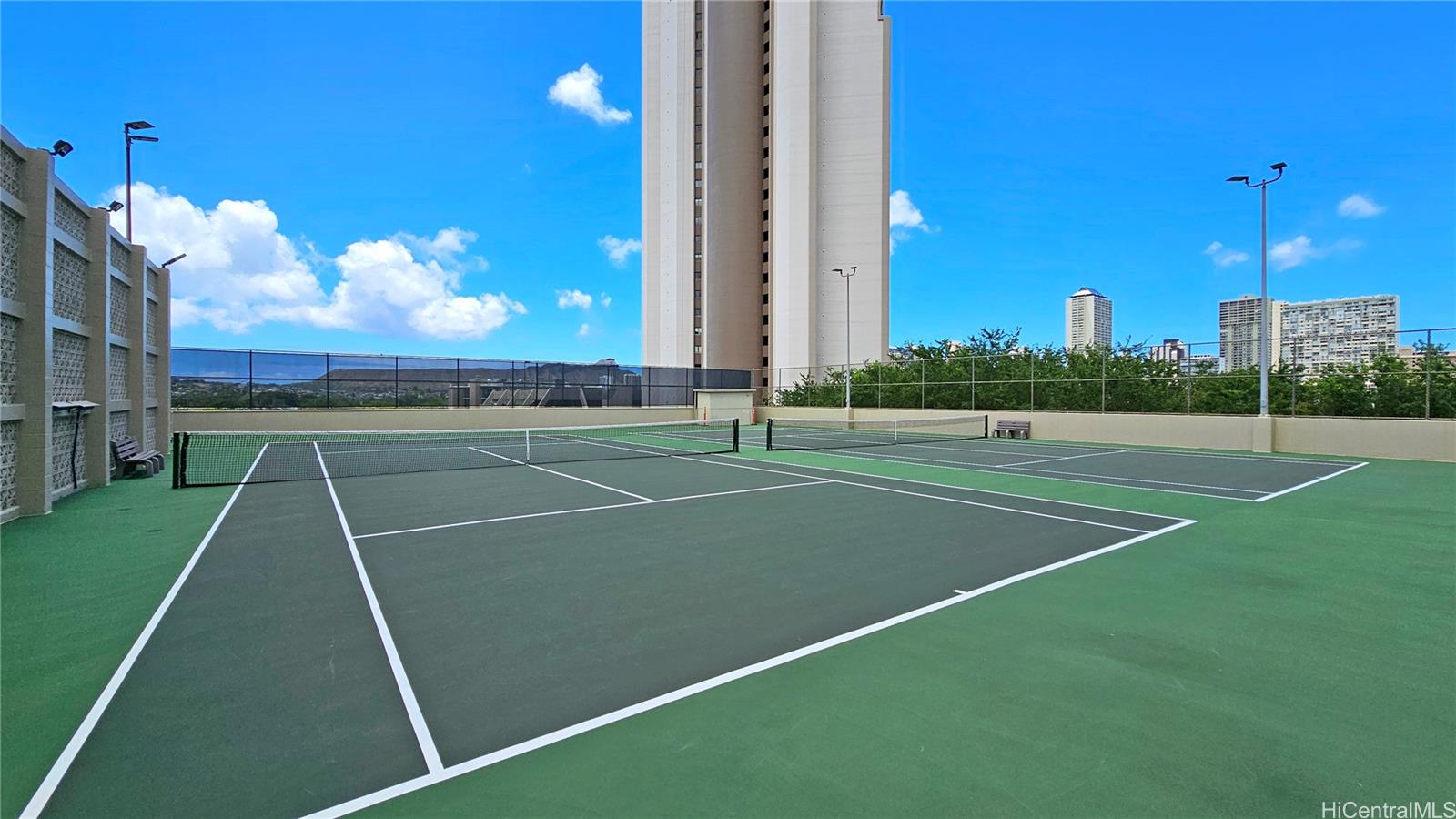 Iolani Court Plaza condo # 401, Honolulu, Hawaii - photo 20 of 25