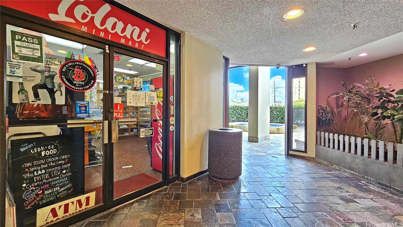 Iolani Court Plaza condo # 401, Honolulu, Hawaii - photo 22 of 25