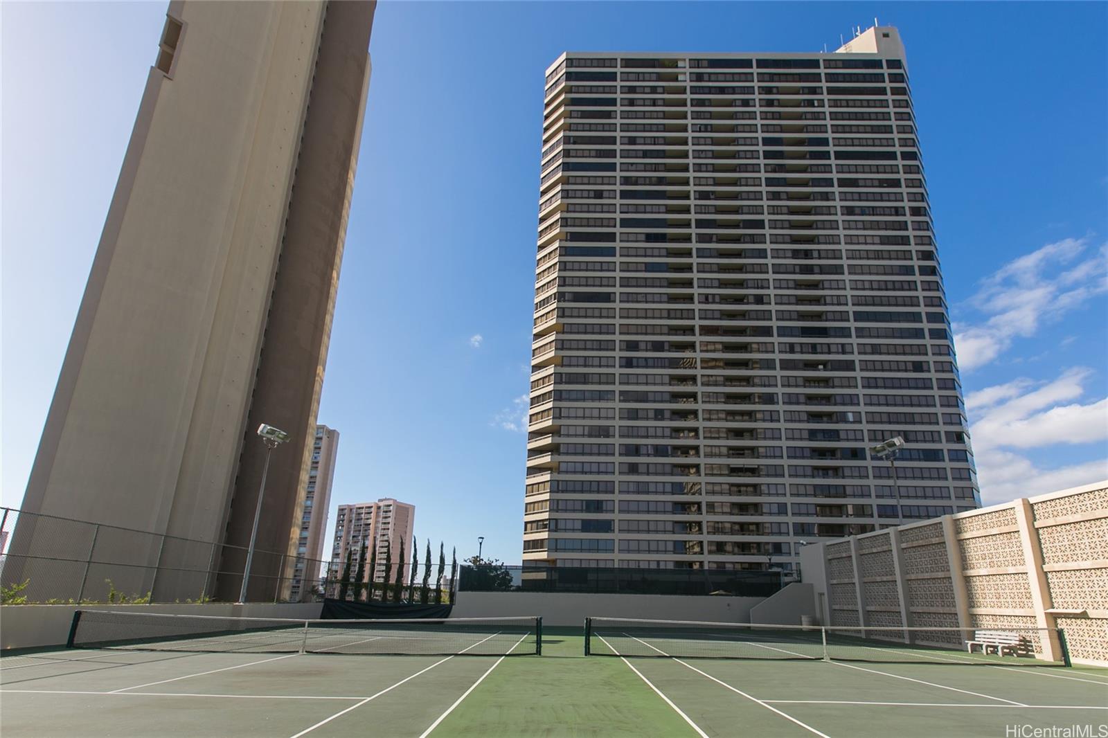 Iolani Court Plaza condo # 504, Honolulu, Hawaii - photo 10 of 22