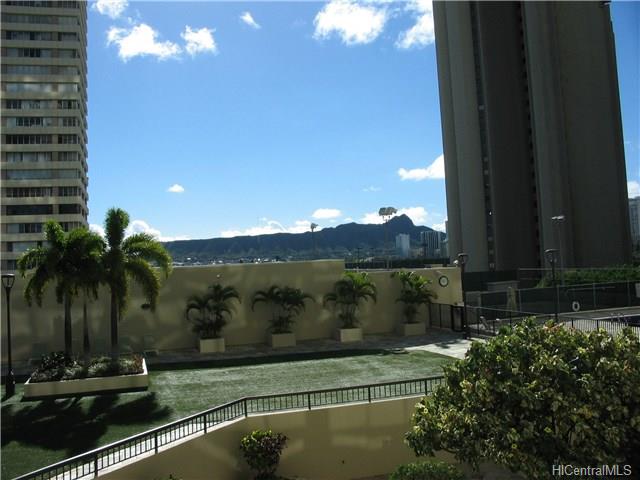 Iolani Court Plaza condo # 603, Honolulu, Hawaii - photo 1 of 16