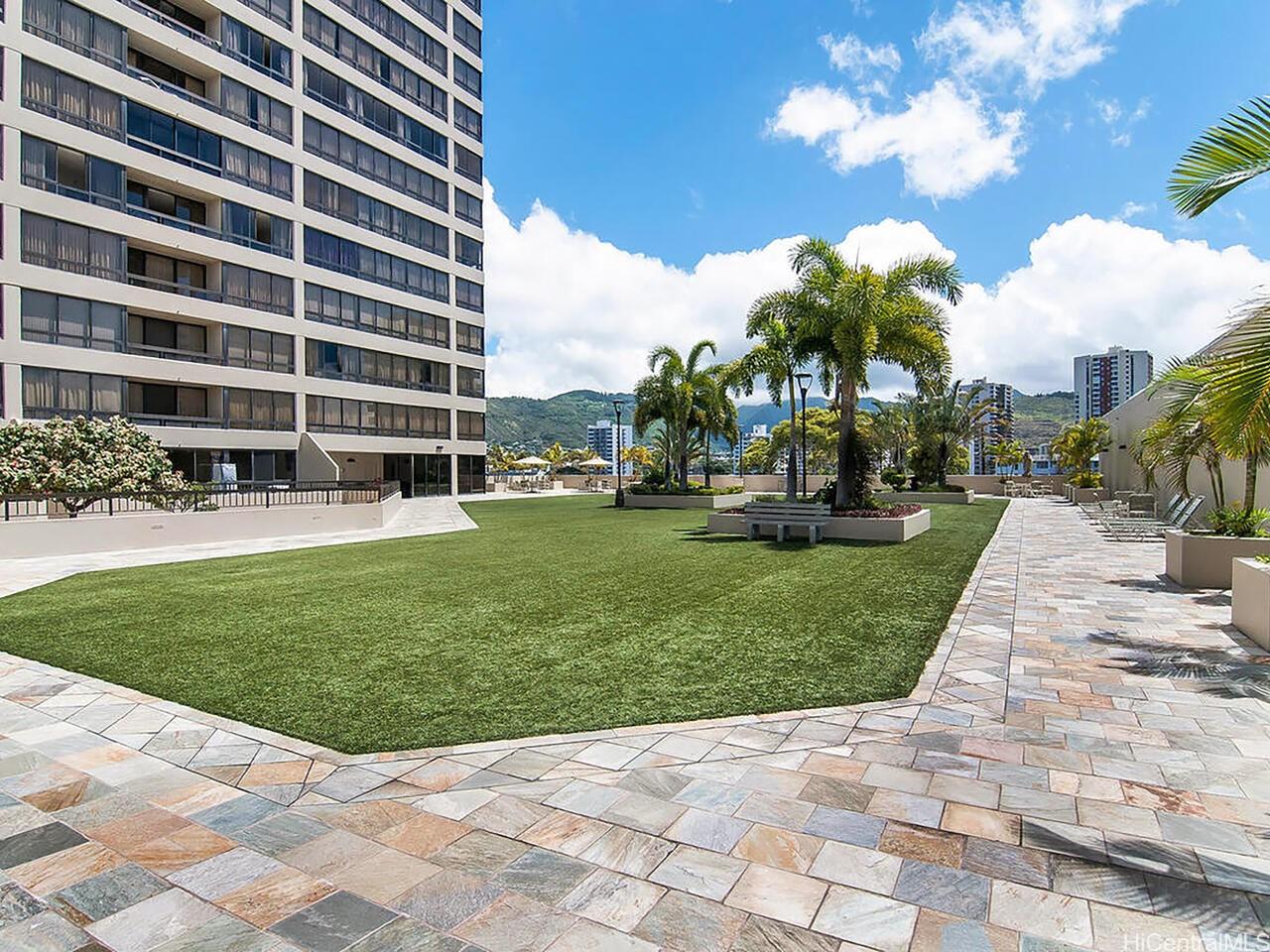 2499 Kapiolani Blvd Honolulu - Rental - photo 15 of 17