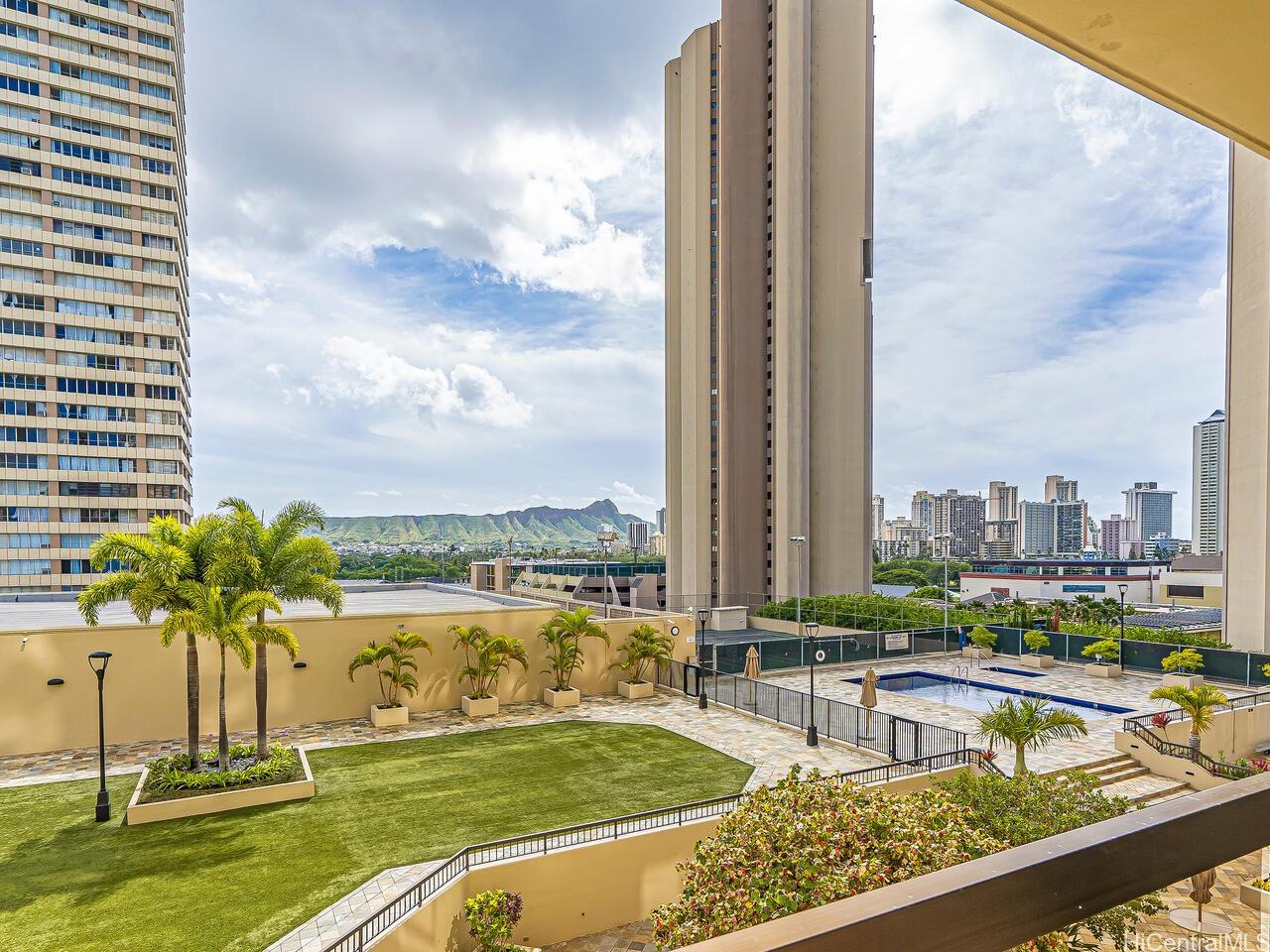 2499 Kapiolani Blvd Honolulu - Rental - photo 5 of 17