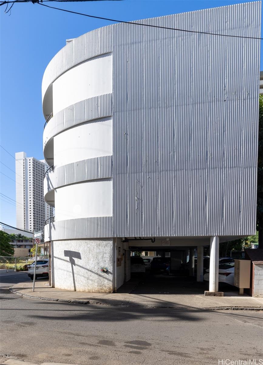 250 Kapili Street Honolulu - Multi-family - photo 2 of 25