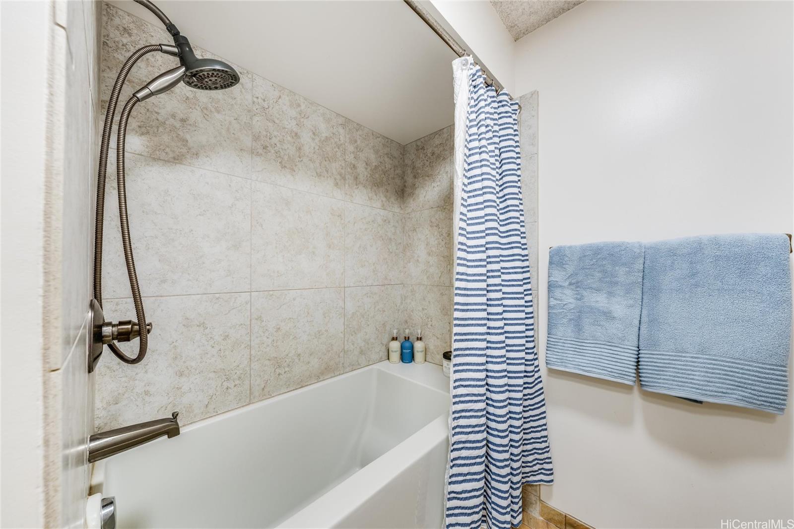 Mt Terrace condo # 10E, Honolulu, Hawaii - photo 17 of 22