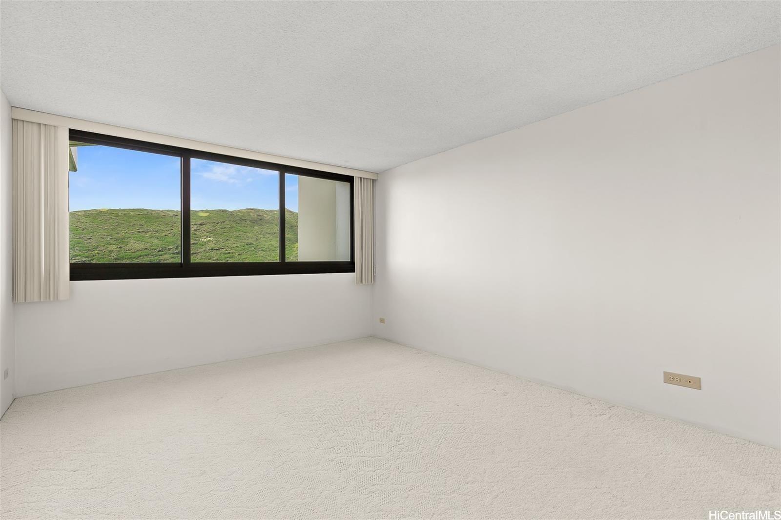 250 Kawaihae Street Honolulu - Rental - photo 10 of 21