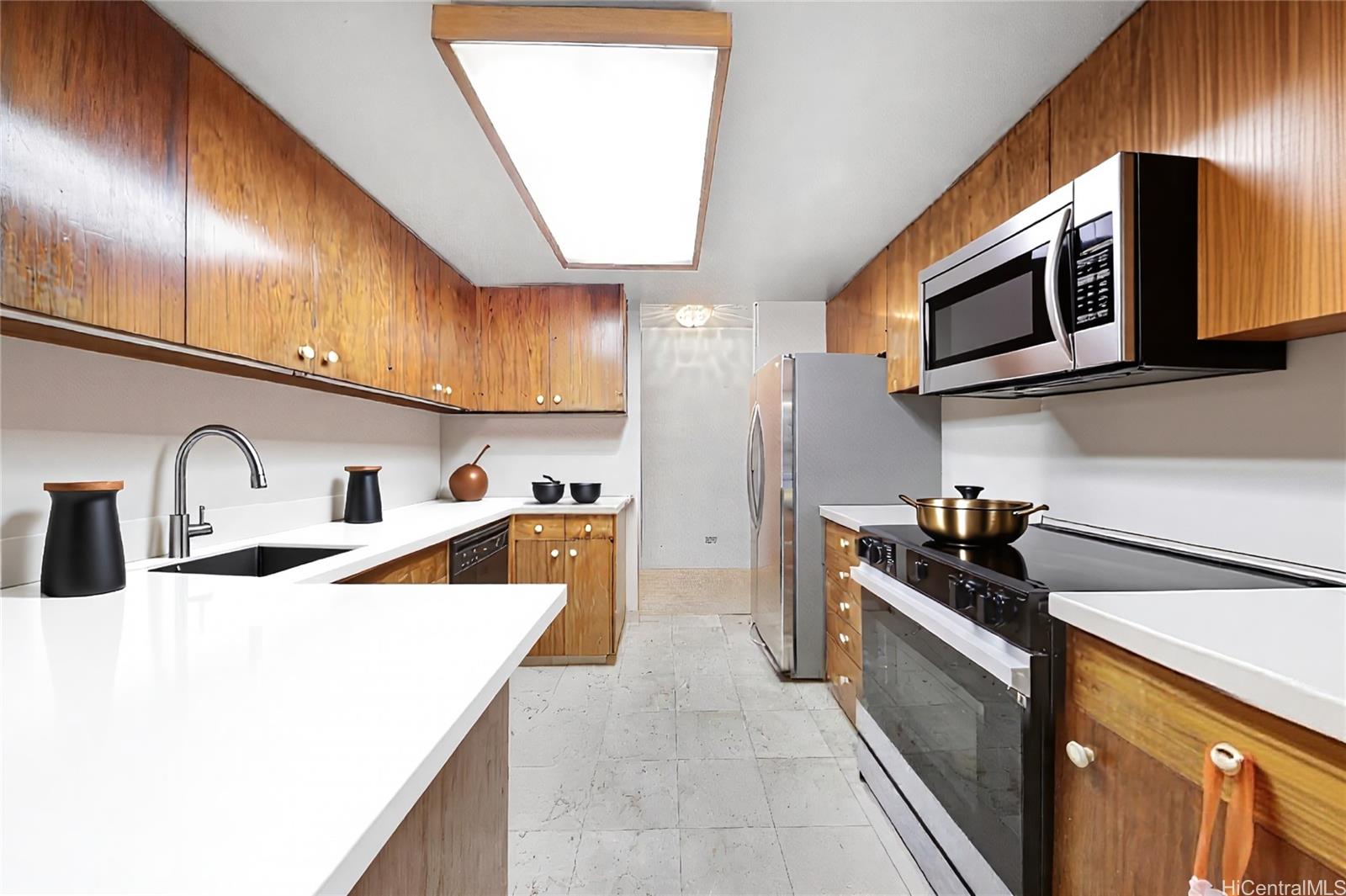 Mt Terrace condo # 2E, Honolulu, Hawaii - photo 6 of 25