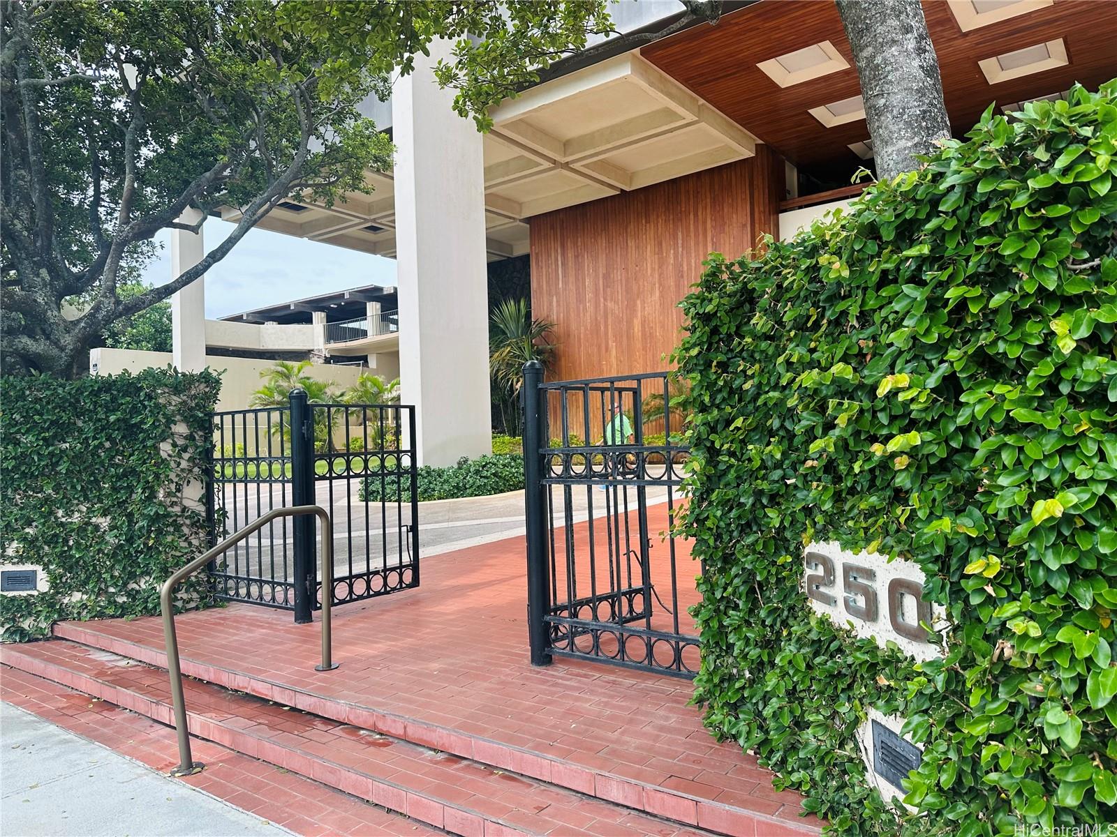 Mt Terrace condo # 9A, Honolulu, Hawaii - photo 21 of 23