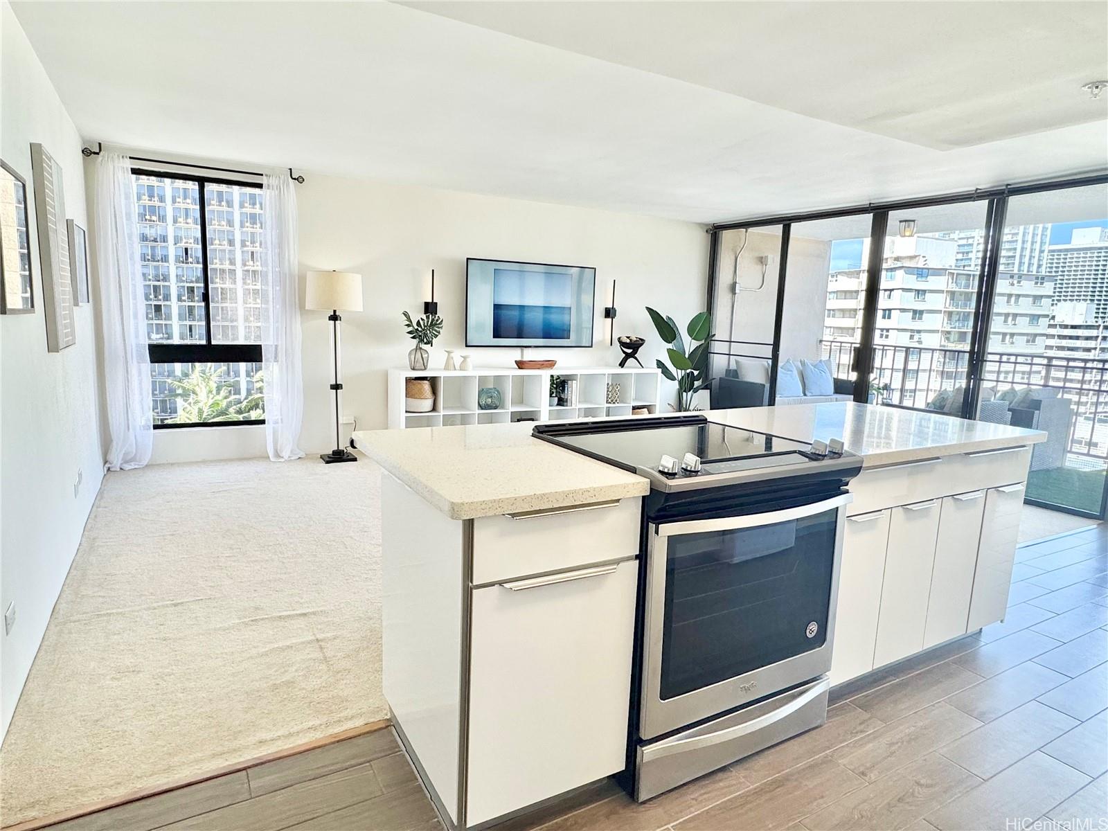250 Ohua condo # 10A, Honolulu, Hawaii - photo 2 of 25