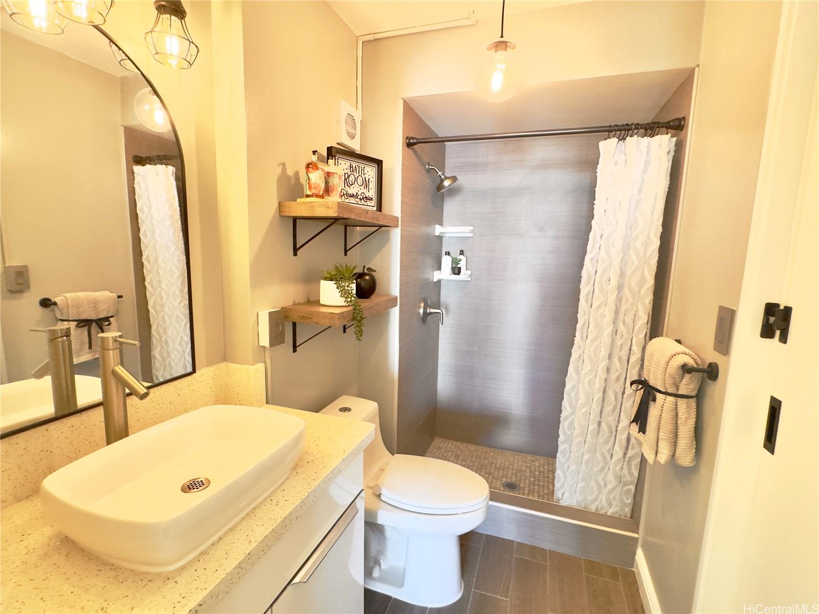 250 Ohua condo # 10A, Honolulu, Hawaii - photo 14 of 25