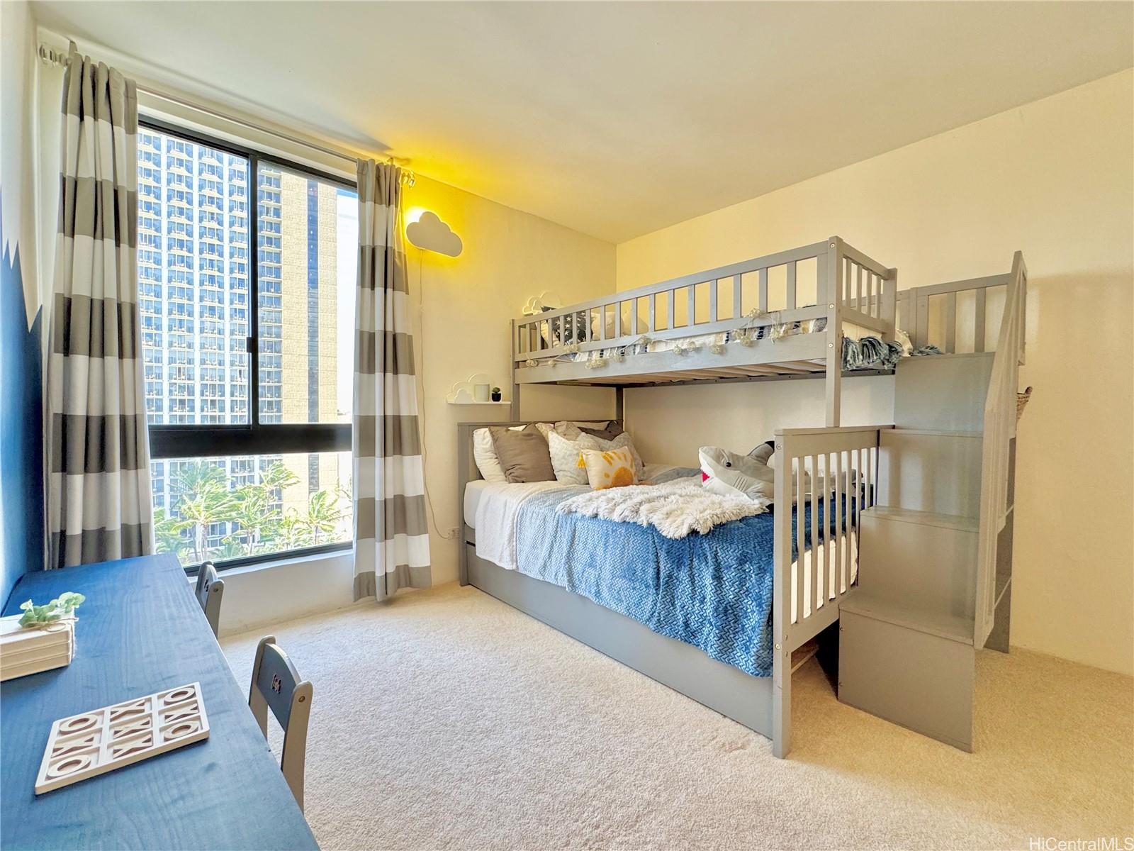 250 Ohua condo # 10A, Honolulu, Hawaii - photo 17 of 25