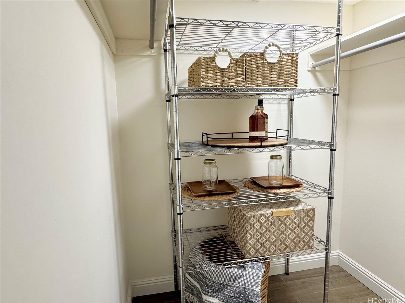 250 Ohua condo # 10A, Honolulu, Hawaii - photo 21 of 25