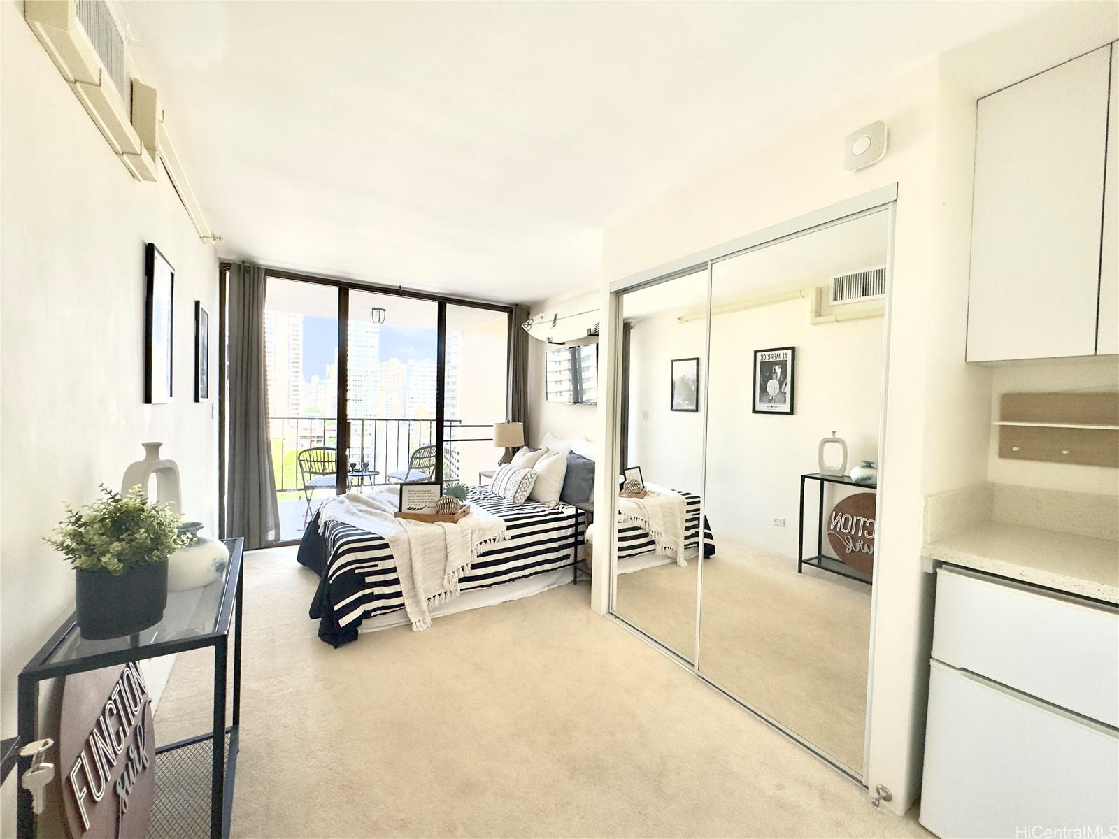 250 Ohua condo # 10A, Honolulu, Hawaii - photo 10 of 25