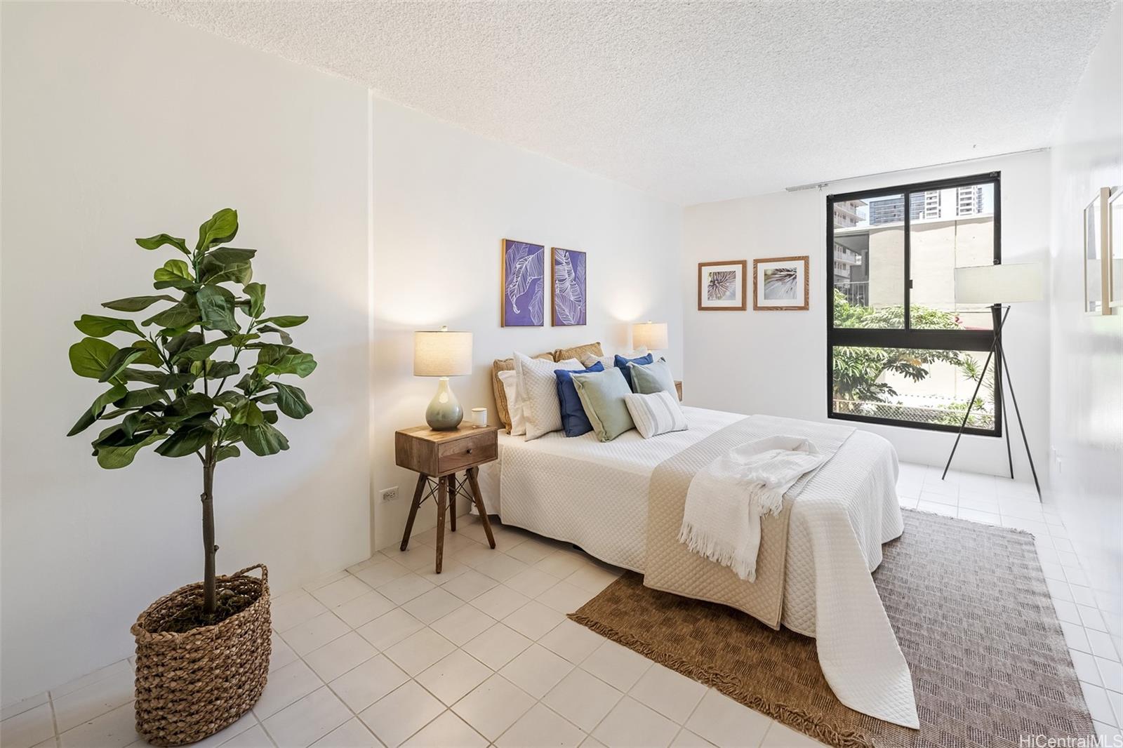 250 Ohua condo # 1B, Honolulu, Hawaii - photo 15 of 25