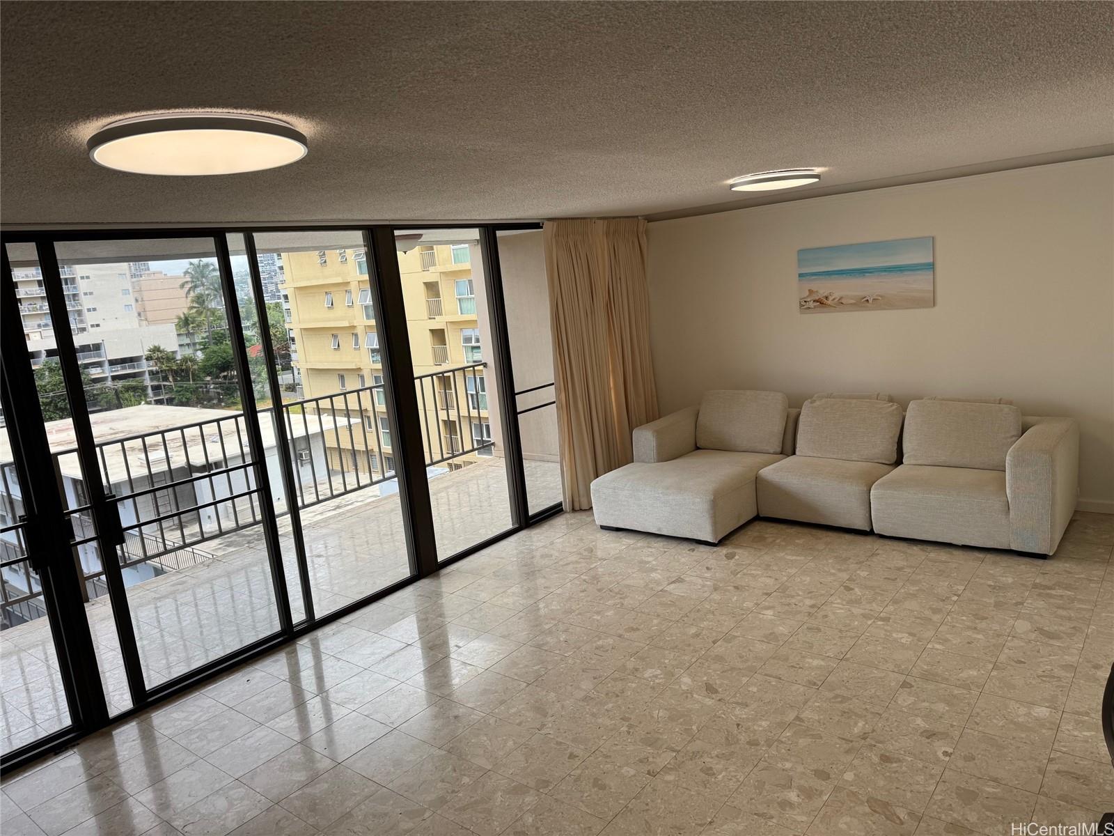 250 Ohua condo # 5B, Honolulu, Hawaii - photo 4 of 22