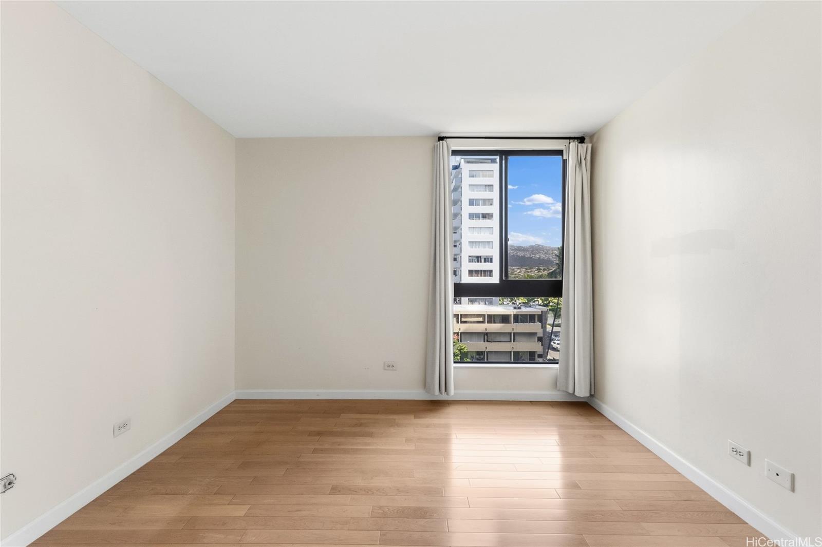 250 Ohua Ave Honolulu - Rental - photo 7 of 20