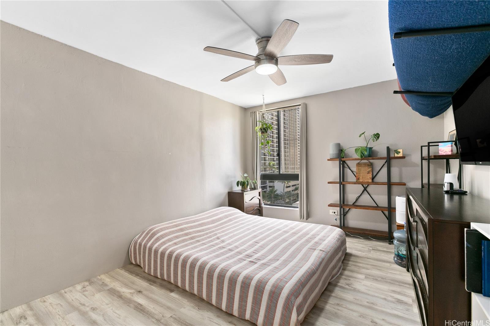 250 Ohua Ave Honolulu - Rental - photo 7 of 12