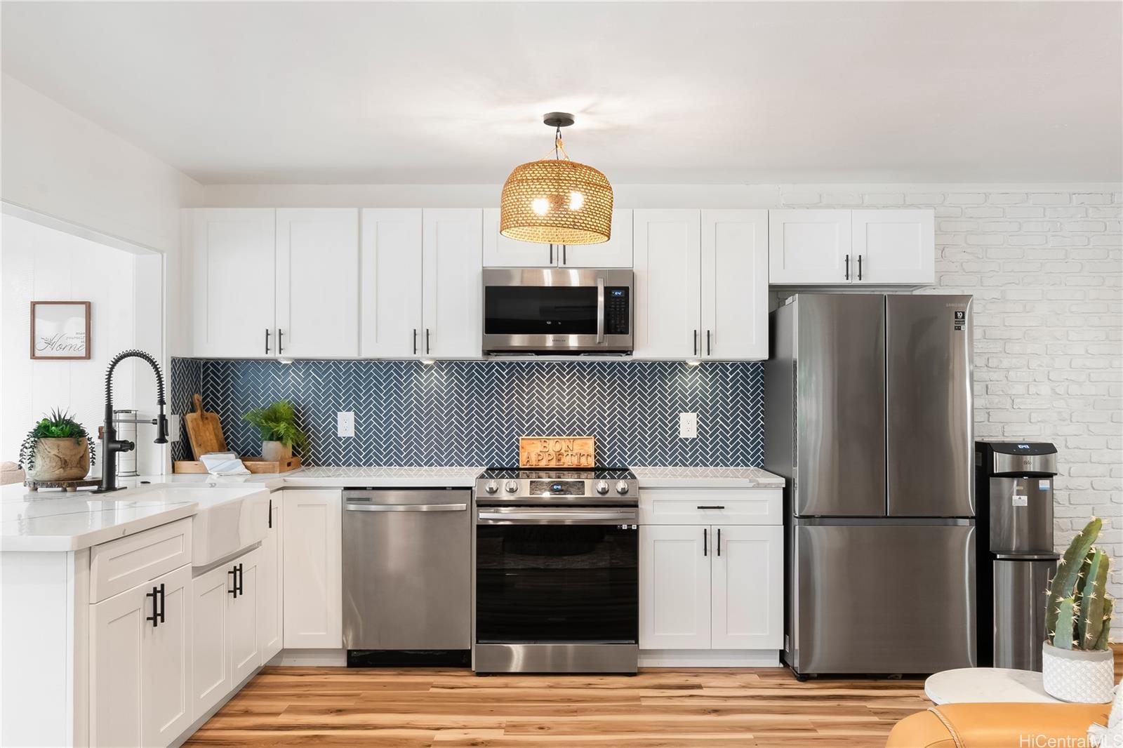 250 Opihikao Way townhouse # 751, Honolulu, Hawaii - photo 5 of 25