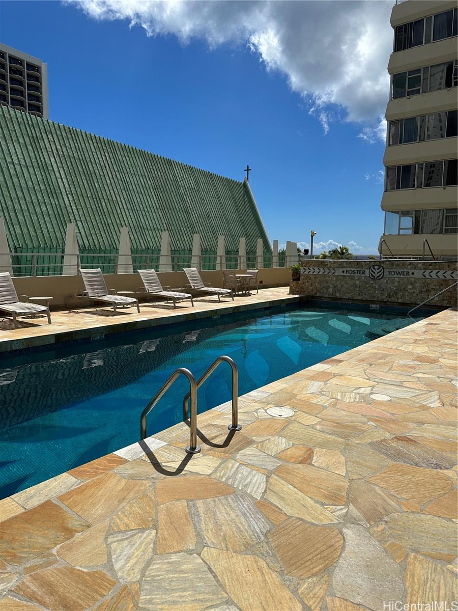 Foster Tower condo # 1505, Honolulu, Hawaii - photo 11 of 14