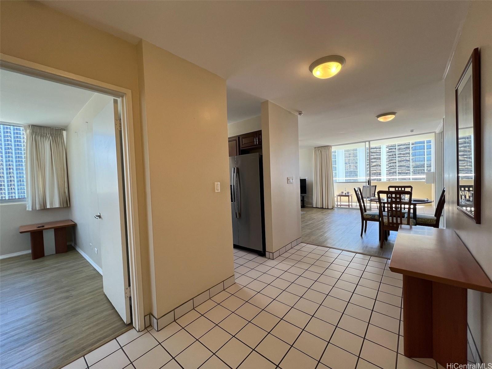 Foster Tower condo # 1604, Honolulu, Hawaii - photo 2 of 25