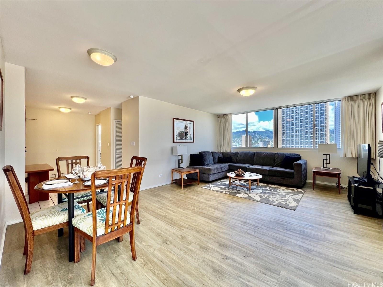 Foster Tower condo # 1604, Honolulu, Hawaii - photo 11 of 25