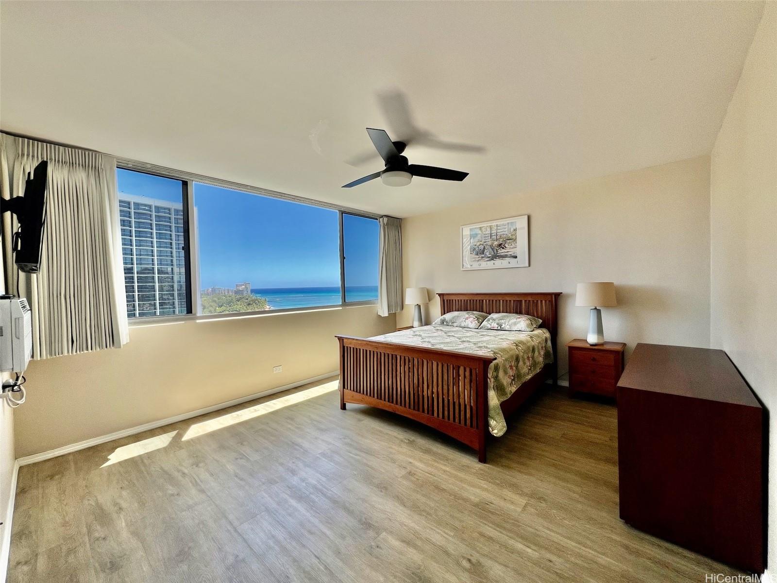 Foster Tower condo # 1604, Honolulu, Hawaii - photo 13 of 25