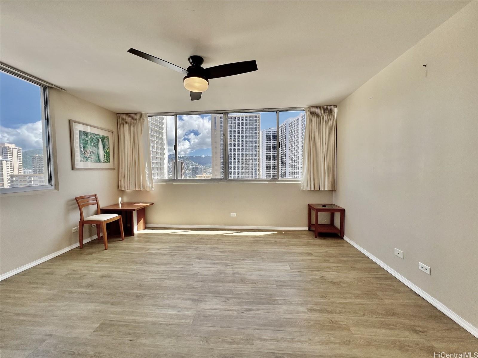 Foster Tower condo # 1604, Honolulu, Hawaii - photo 4 of 25