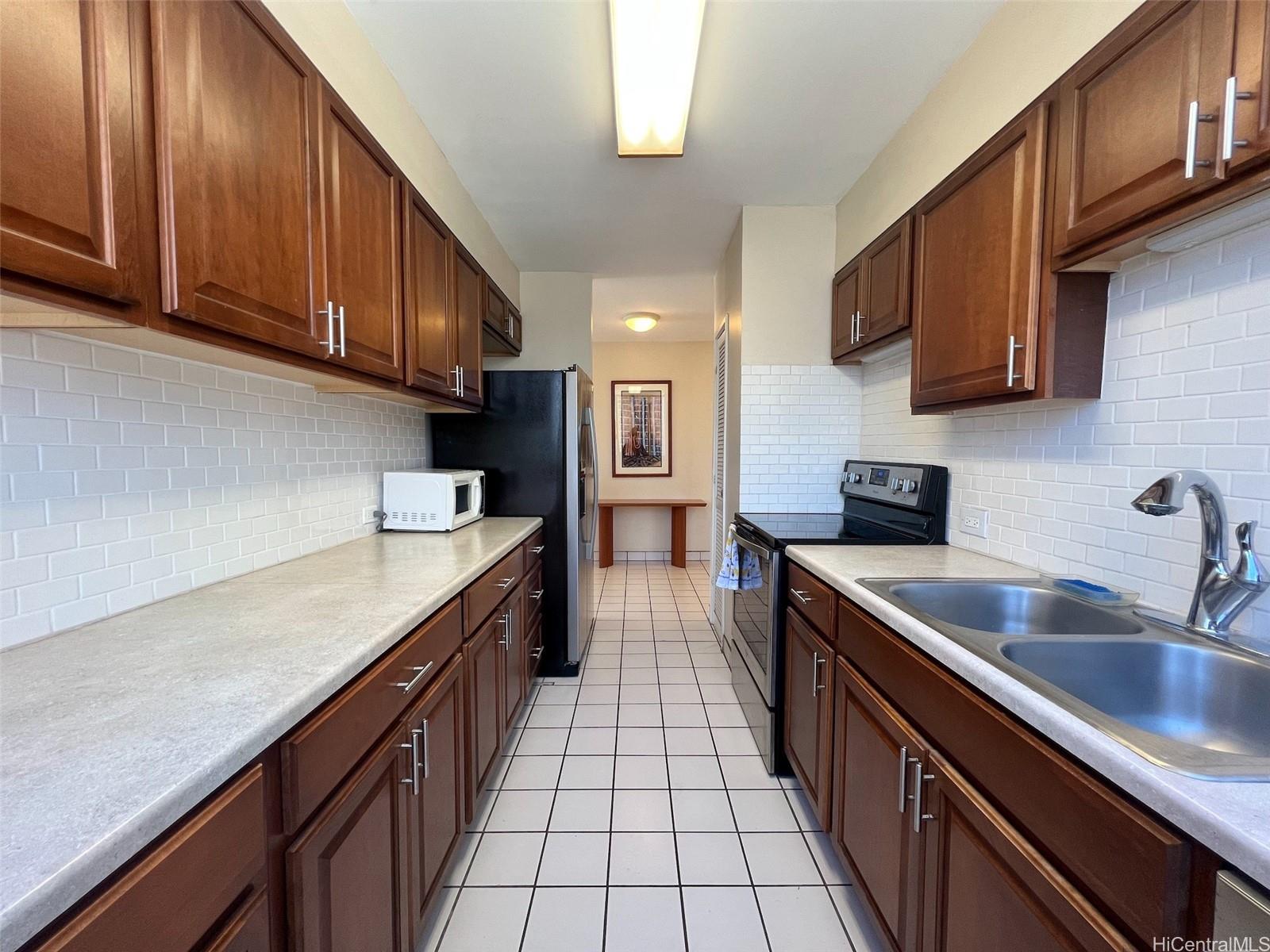 Foster Tower condo # 1604, Honolulu, Hawaii - photo 9 of 25