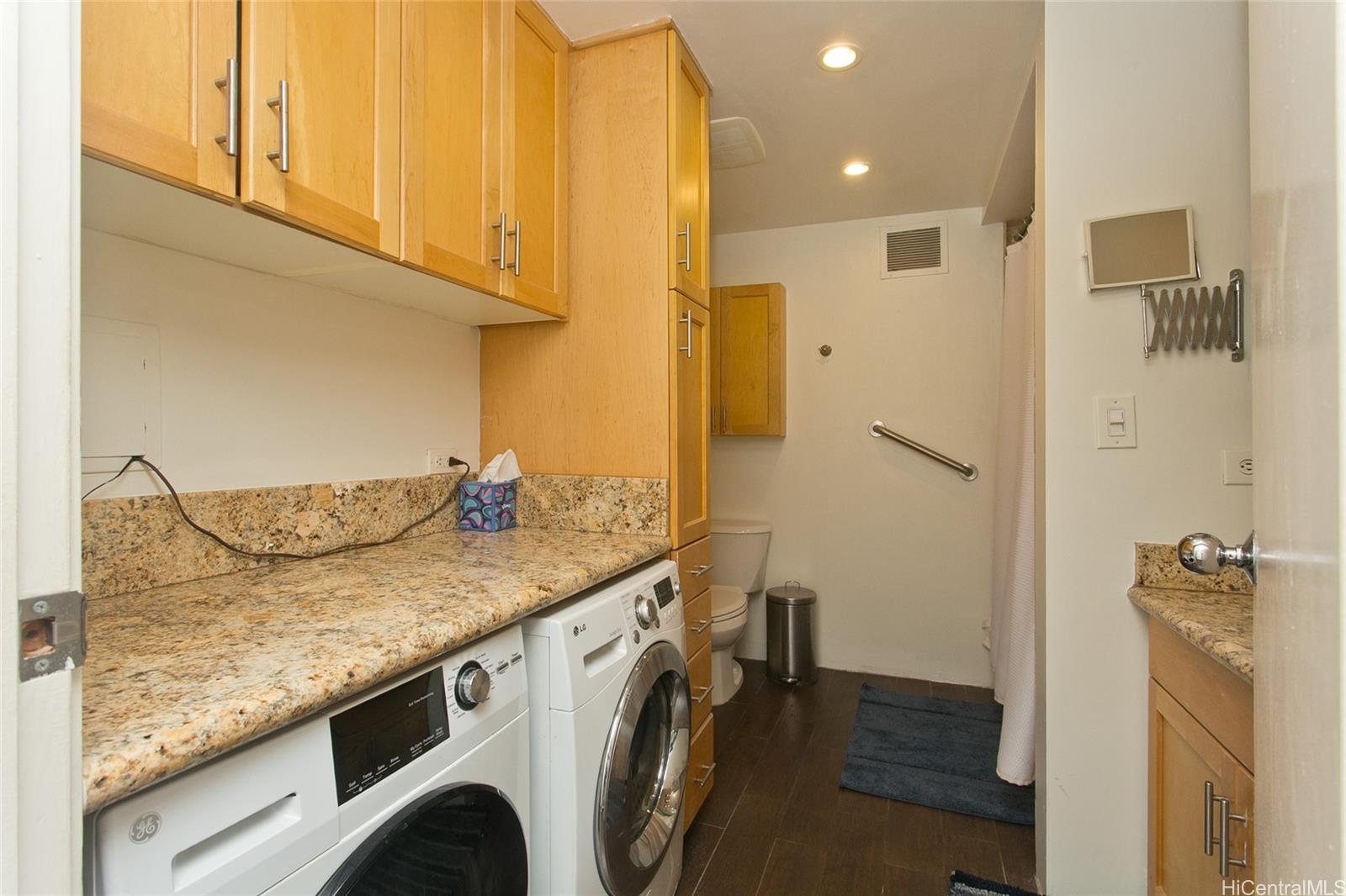 Foster Tower condo # 1803, Honolulu, Hawaii - photo 11 of 14