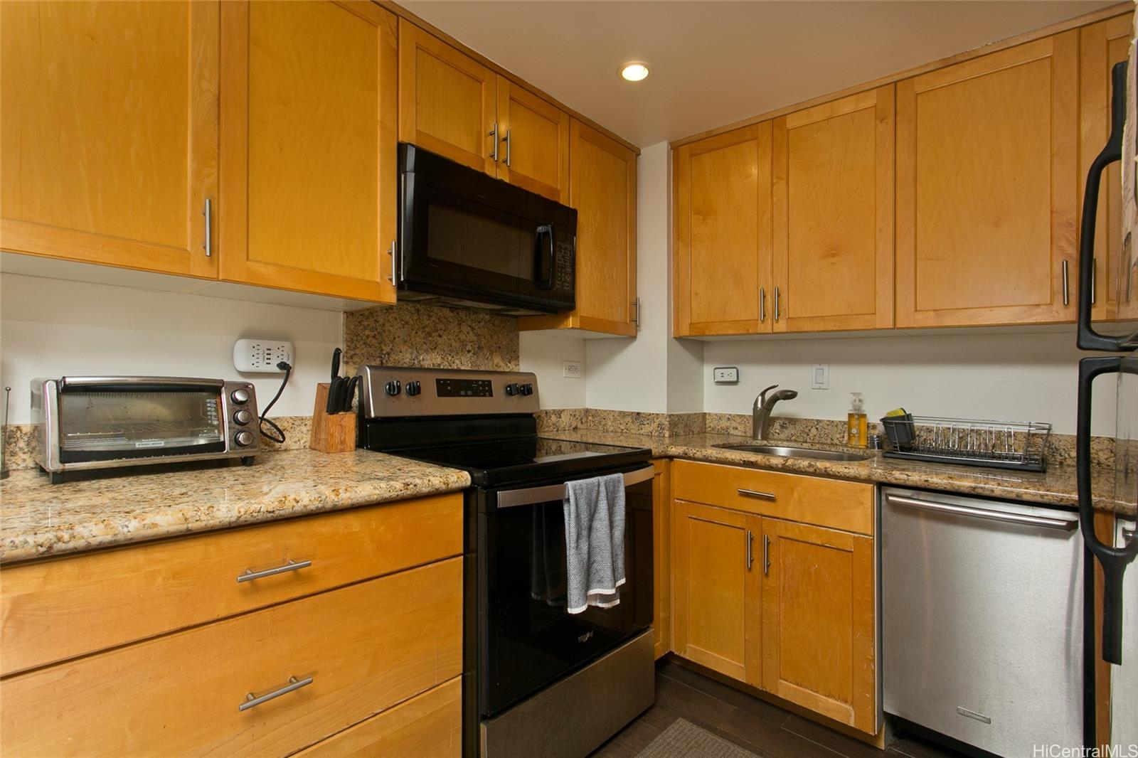 Foster Tower condo # 1803, Honolulu, Hawaii - photo 7 of 14