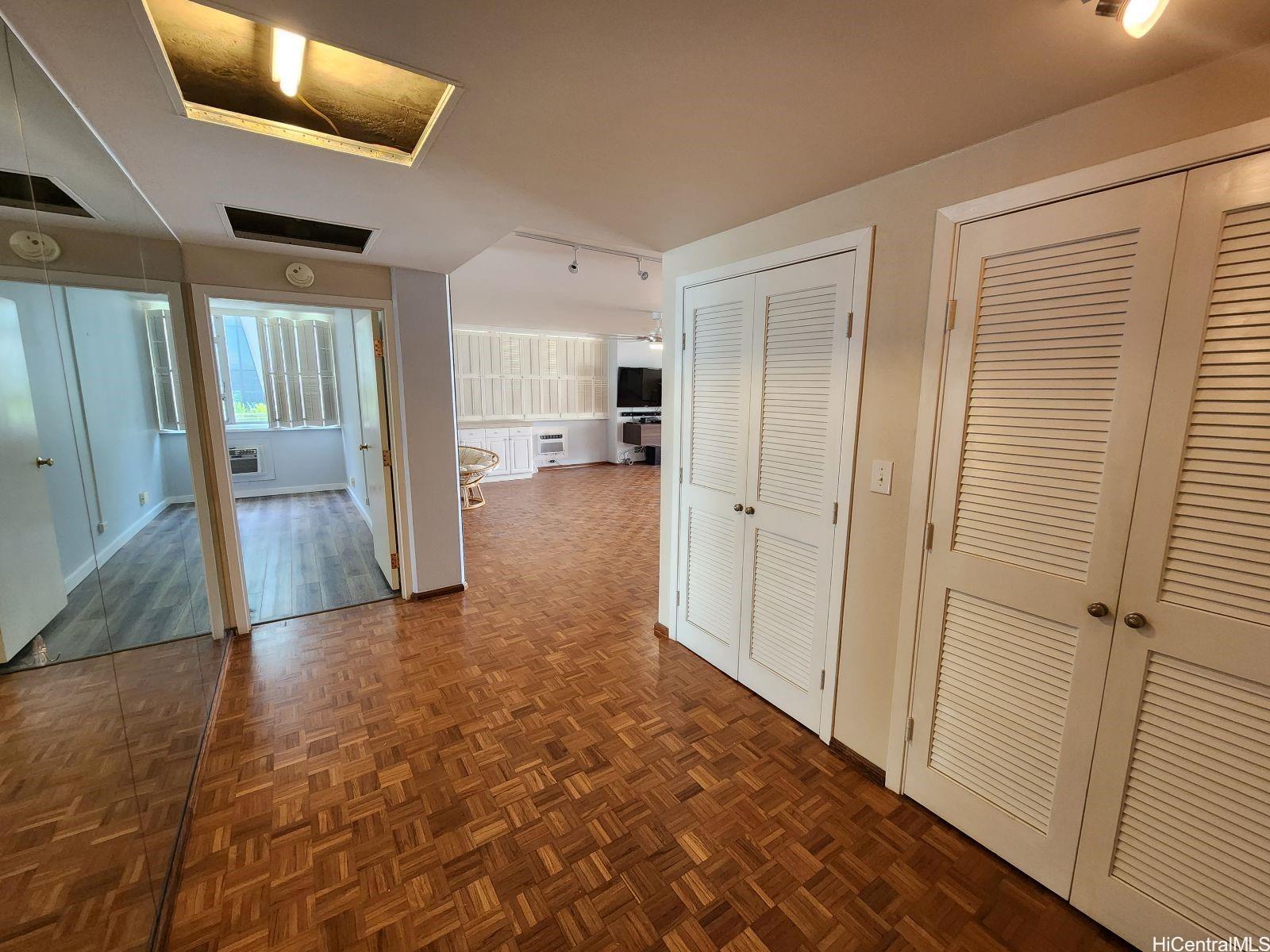 Foster Tower condo # 201, Honolulu, Hawaii - photo 3 of 12