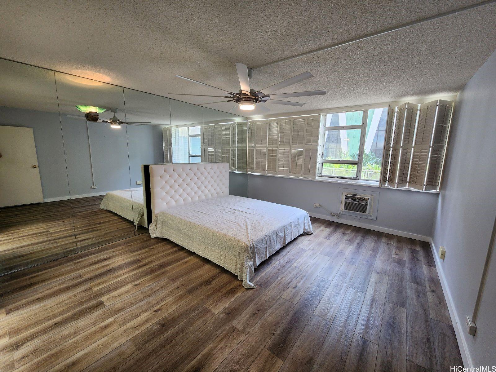 Foster Tower condo # 201, Honolulu, Hawaii - photo 4 of 12