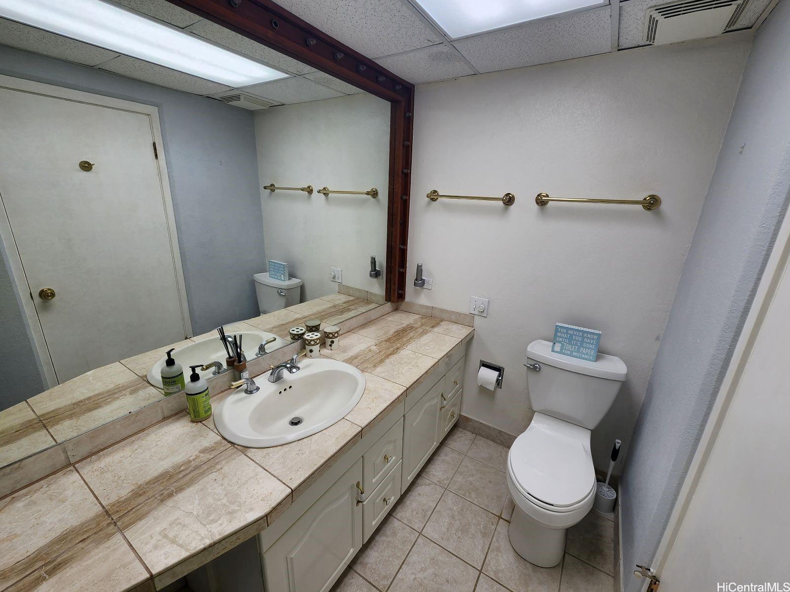 Foster Tower condo # 201, Honolulu, Hawaii - photo 6 of 12