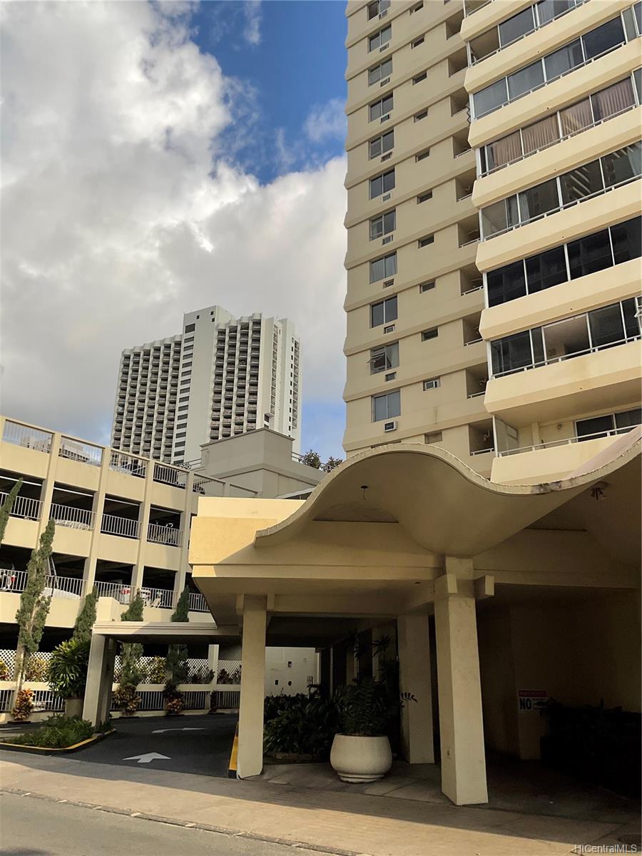 FOSTER TOWER condo # 202, Honolulu, Hawaii - photo 2 of 17