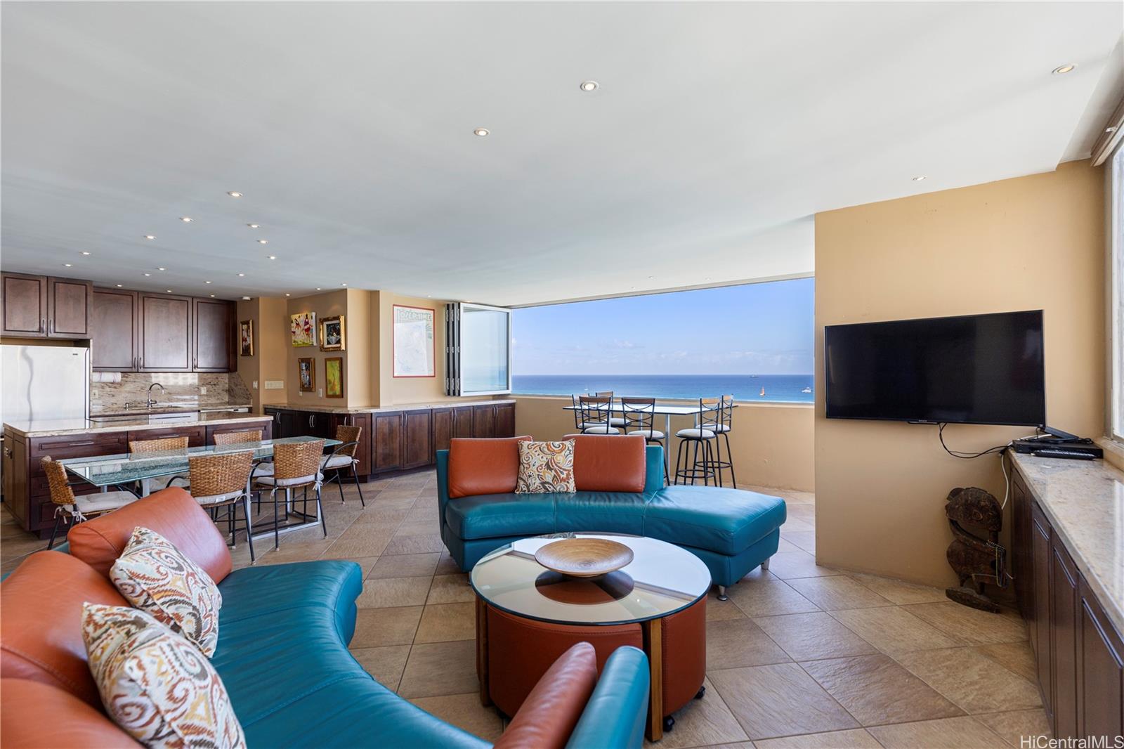 Foster Tower condo # 2202, Honolulu, Hawaii - photo 12 of 25