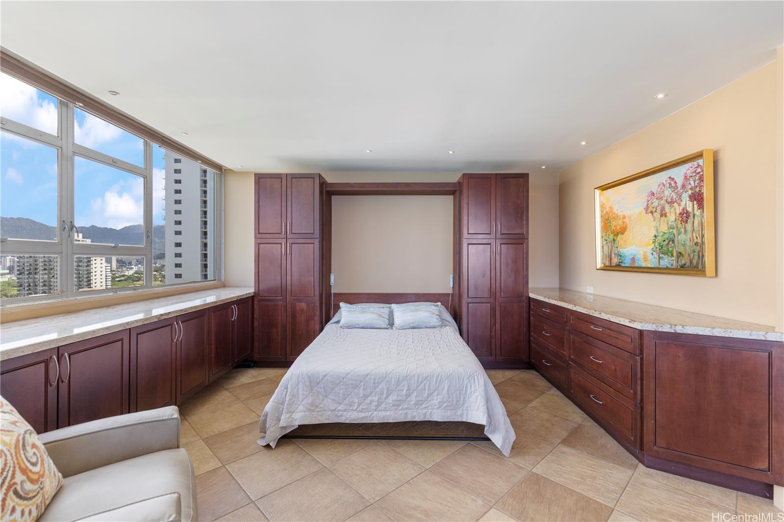 Foster Tower condo # 2202, Honolulu, Hawaii - photo 16 of 25
