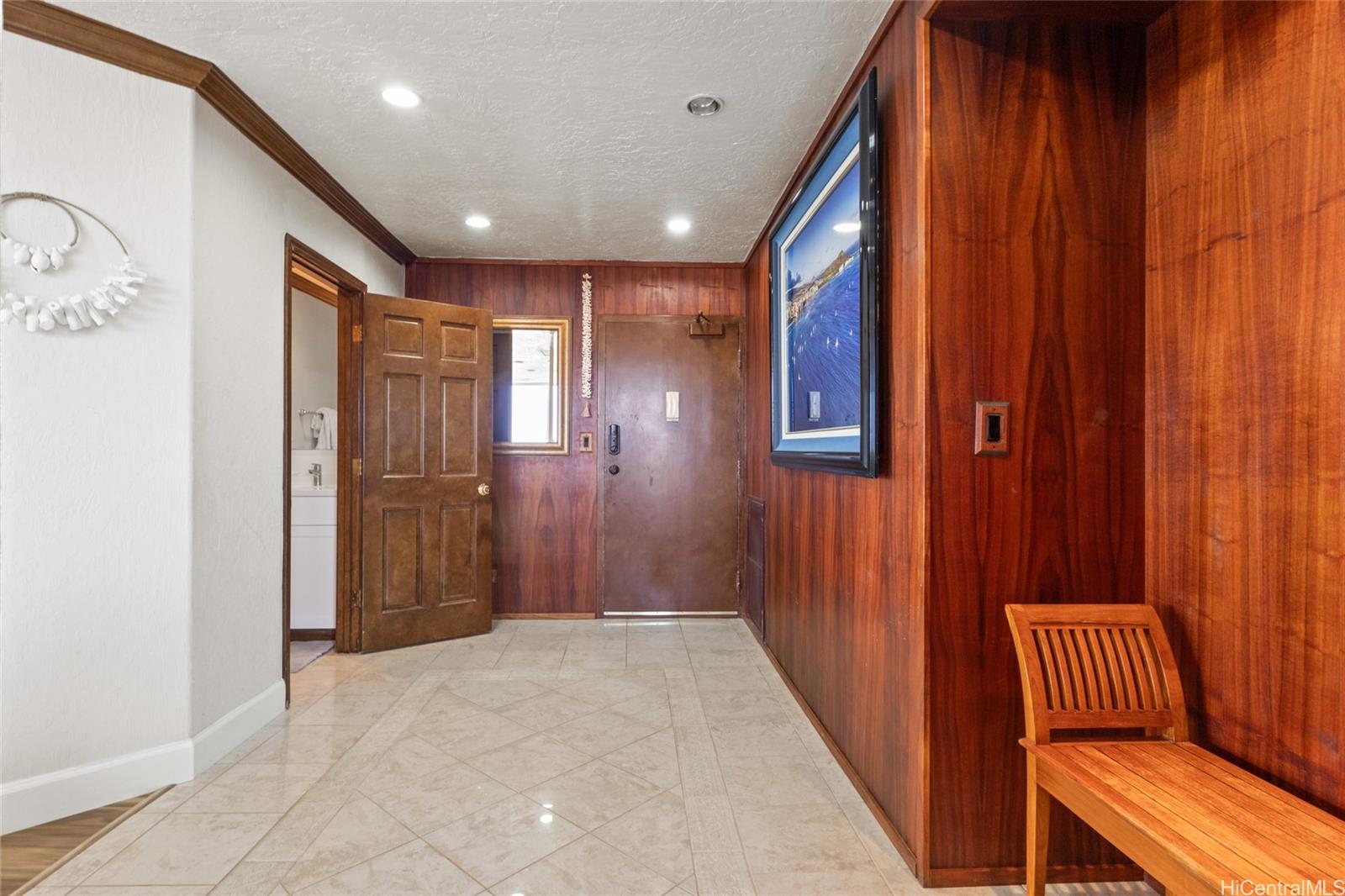 Foster Tower condo # 2501, Honolulu, Hawaii - photo 9 of 22