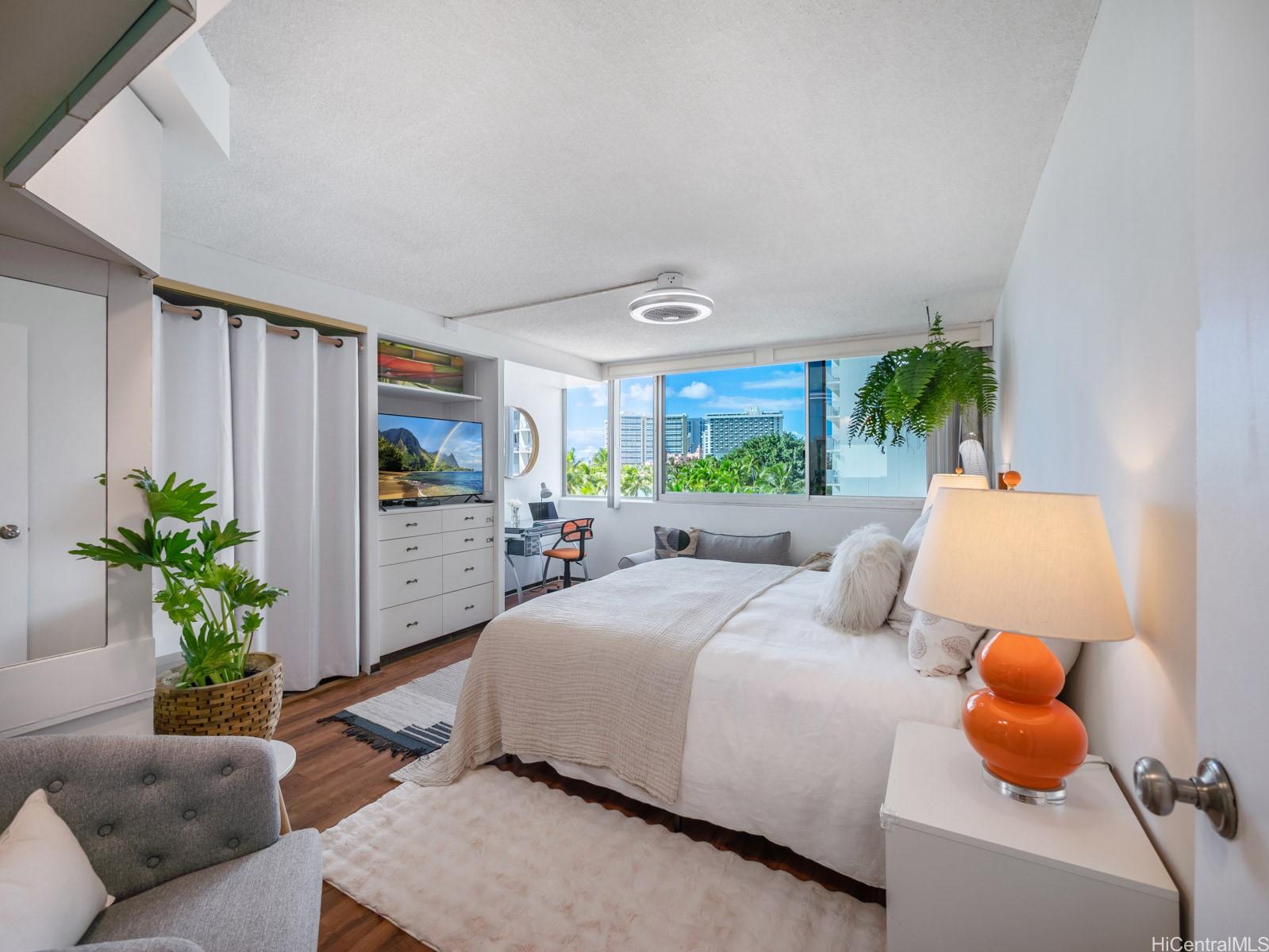 Foster Tower condo # 503, Honolulu, Hawaii - photo 14 of 19