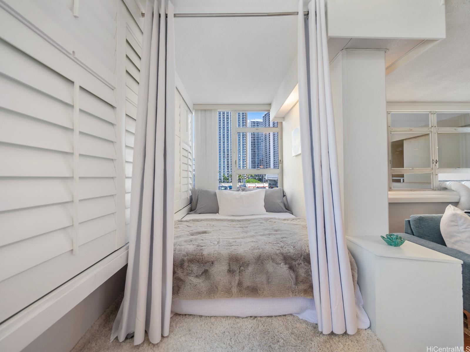 Foster Tower condo # 503, Honolulu, Hawaii - photo 6 of 19