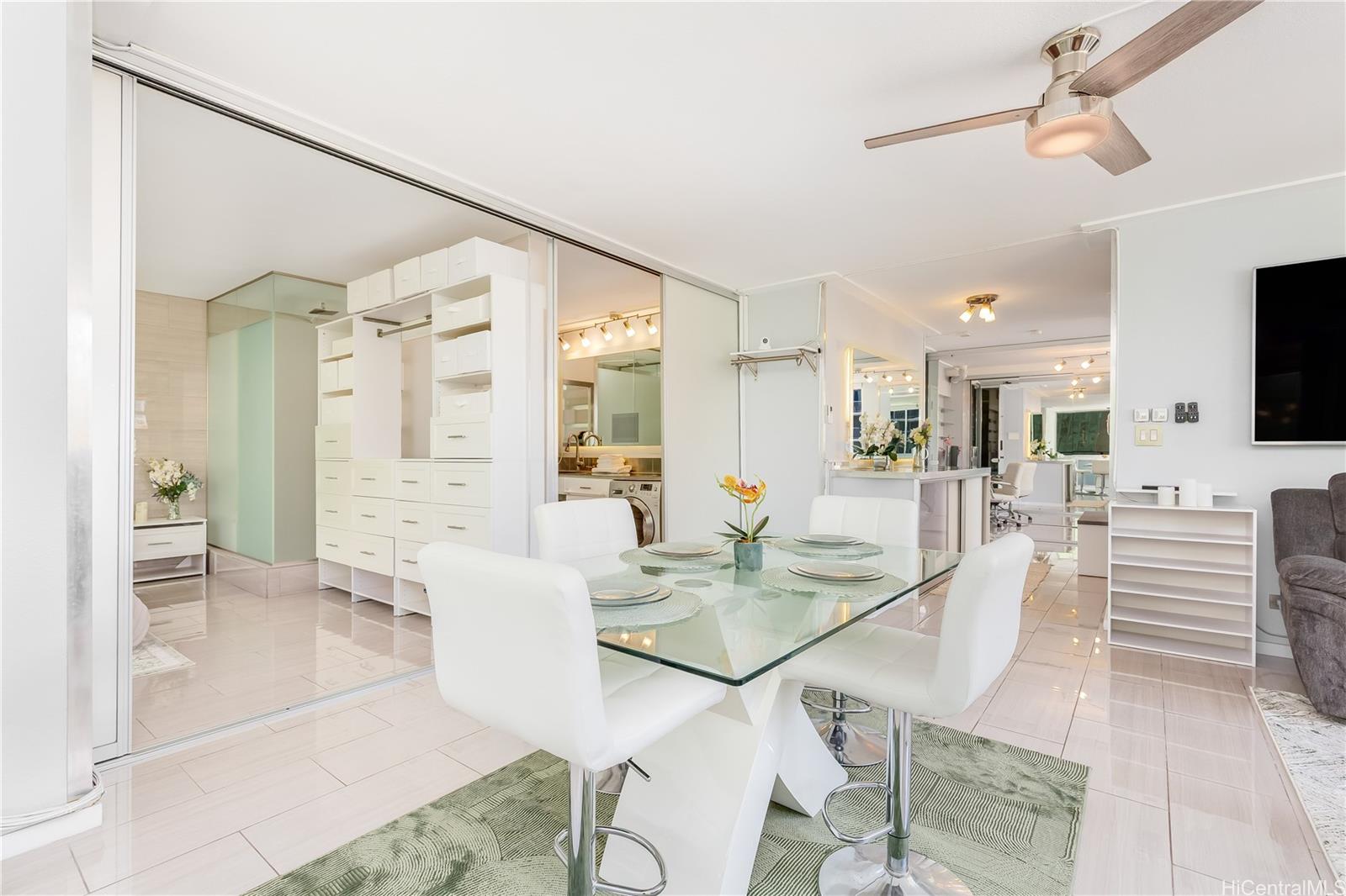 Foster Tower condo # 504, Honolulu, Hawaii - photo 3 of 25