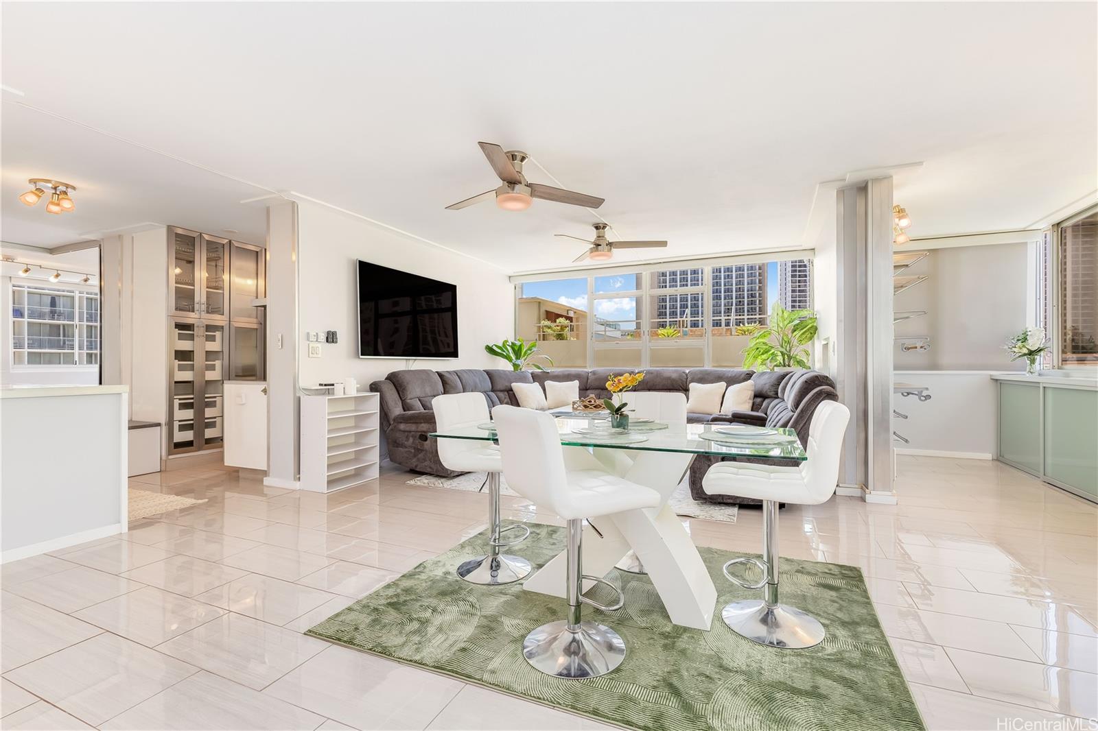 Foster Tower condo # 504, Honolulu, Hawaii - photo 7 of 25