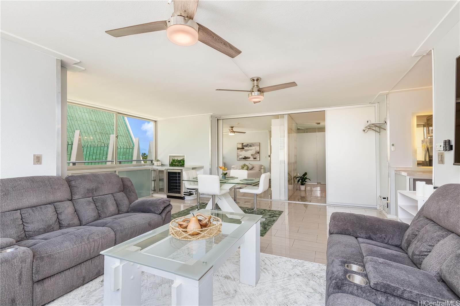 Foster Tower condo # 504, Honolulu, Hawaii - photo 8 of 25