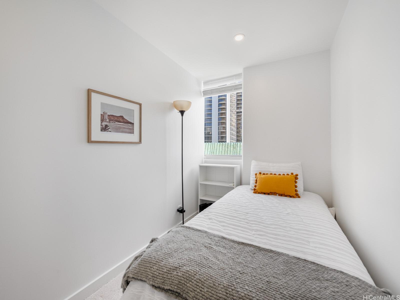 Foster Tower condo # 901, Honolulu, Hawaii - photo 18 of 25