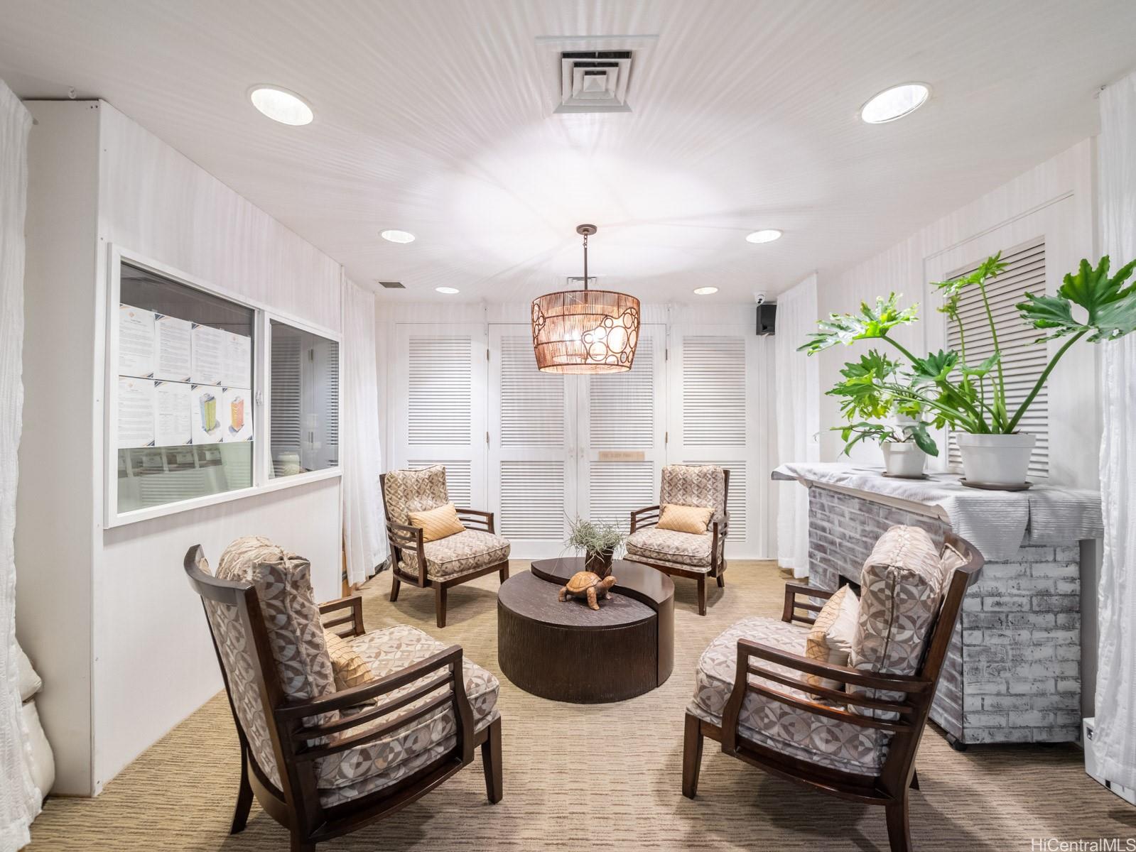 Foster Tower condo # 901, Honolulu, Hawaii - photo 19 of 25