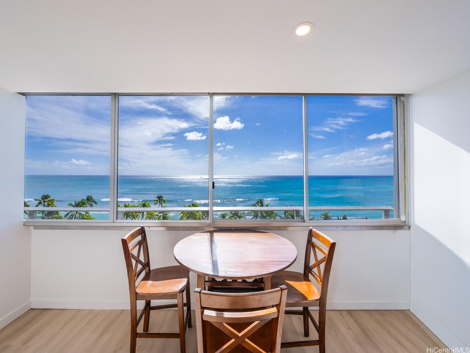 Foster Tower condo # 901, Honolulu, Hawaii - photo 7 of 25